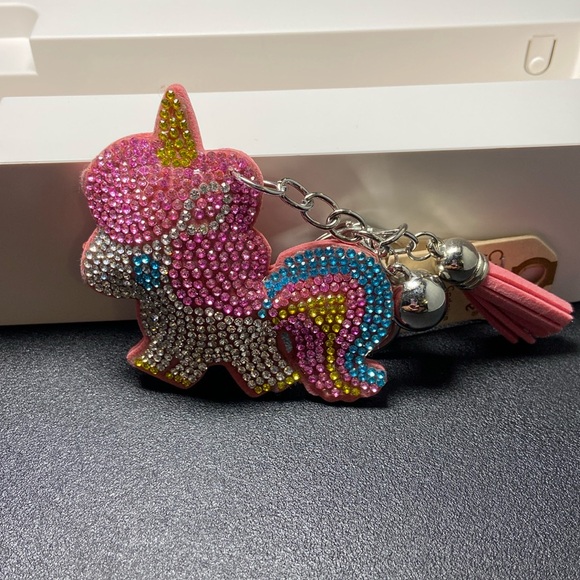 Unicorn 🦄 key chain - Picture 2 of 5